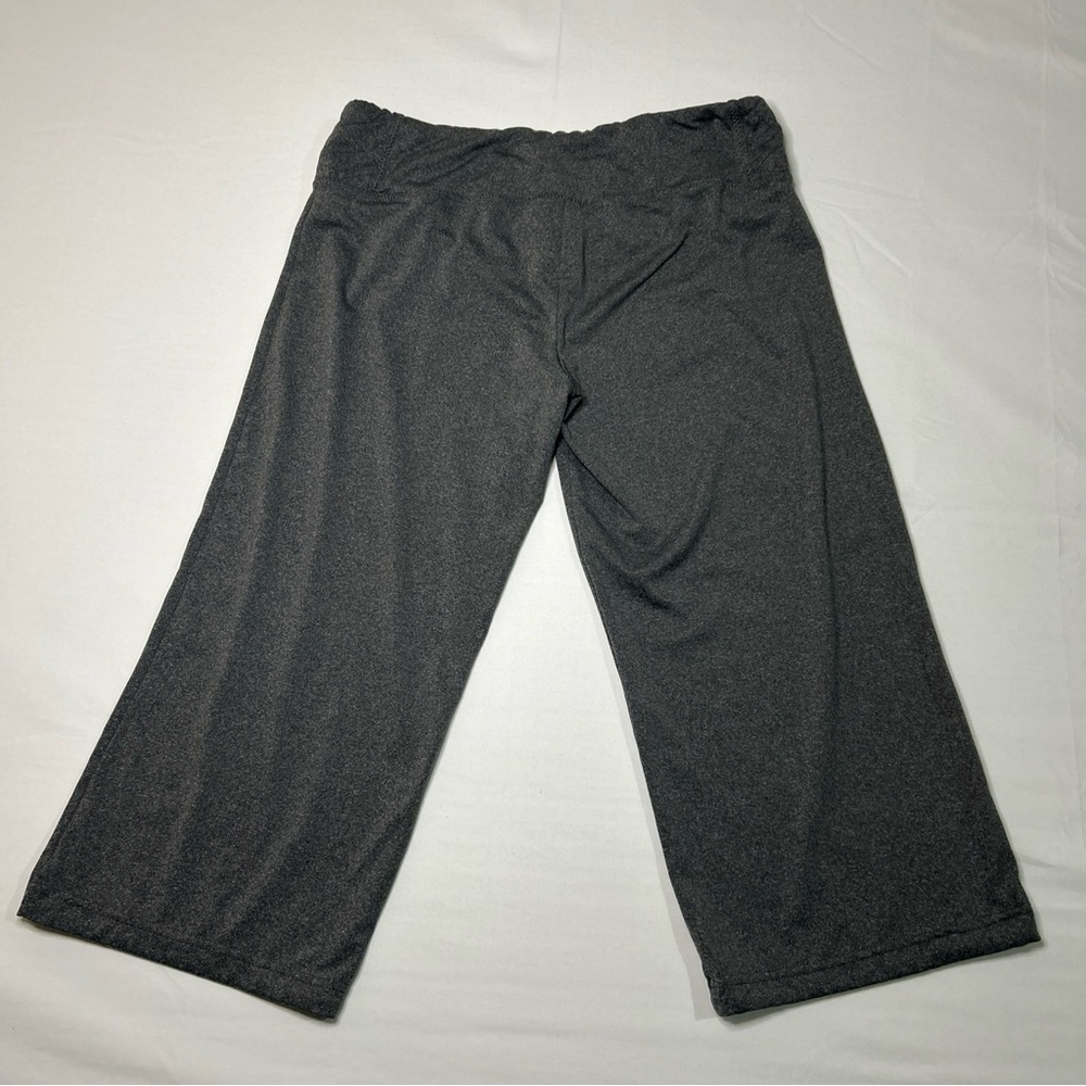 Adidas Pants Womens Medium Gray Activewear Athleisure Elastic Waist Cropped Logo
